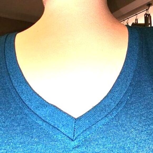 Fever Teal Green Stretch Bell Sleeve V-Neck Blouse Size L - Picture 5 of 8